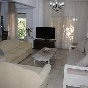 https://angels-house.hotels-of-thessaloniki.com